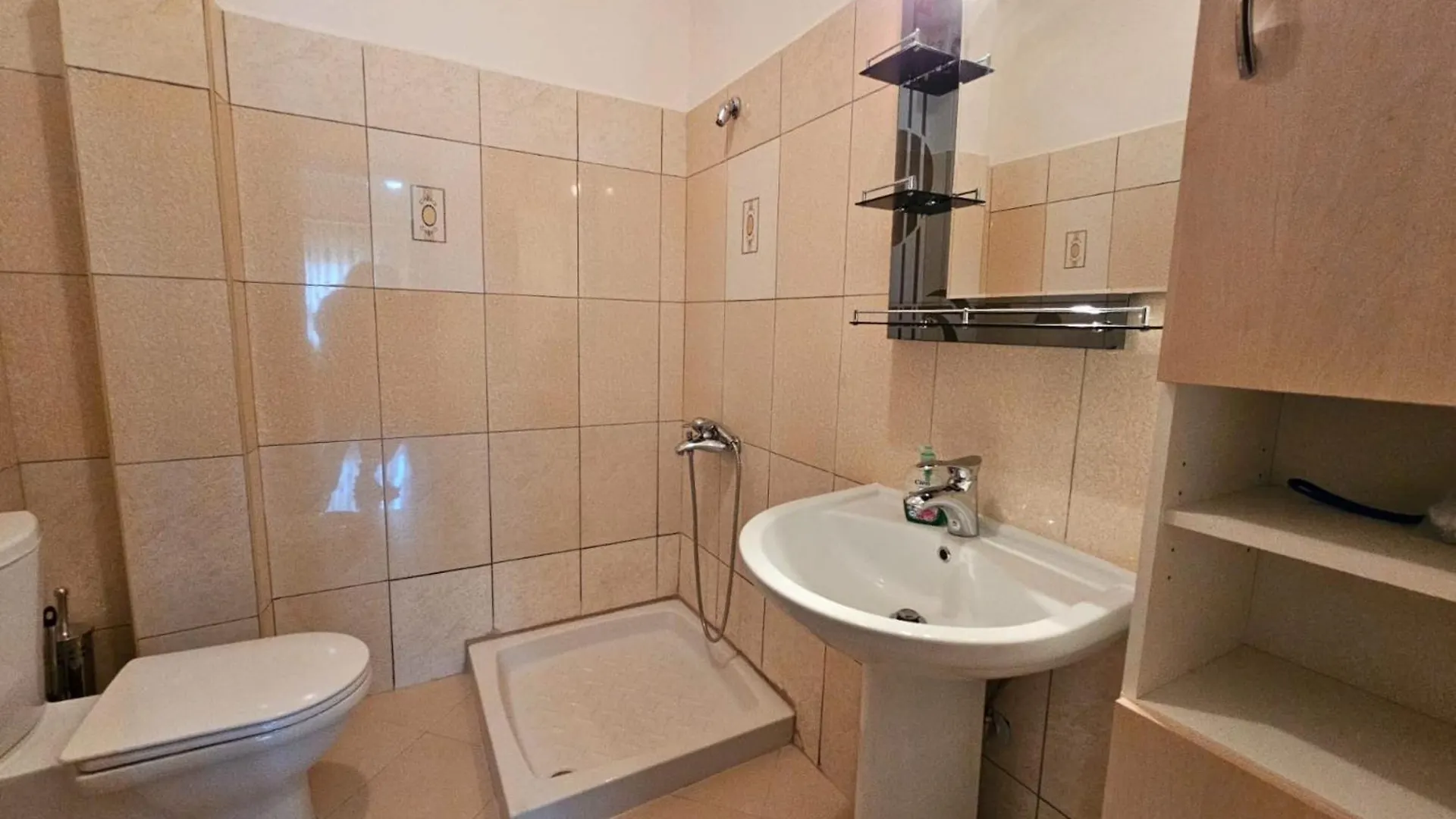 Albania Dream Holidays Apartment Saranda 0*,  Albánia